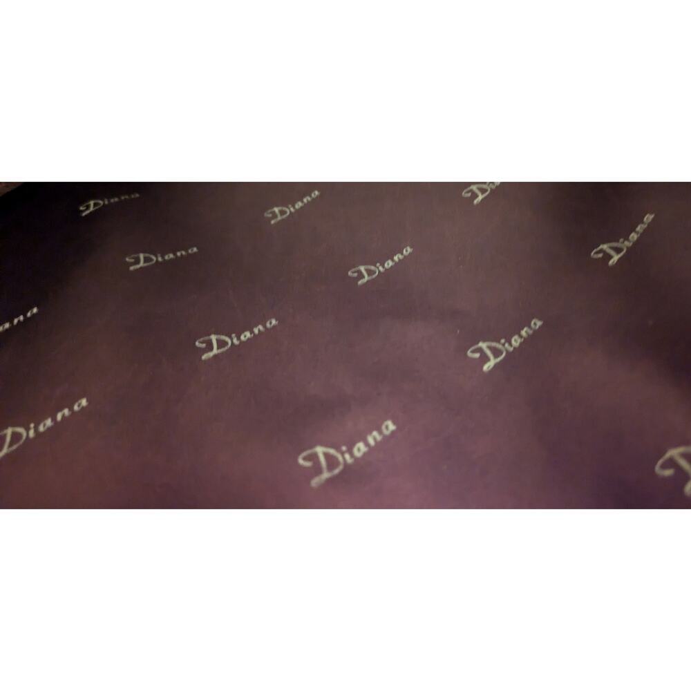 Vintage brown leather messenger bag by Diana. Two separate zip compartments, - Picture 7 of 13